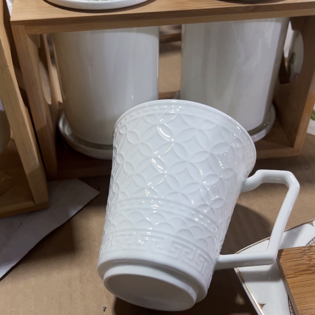 衡***琳新骨瓷心想杯子6个➕筷子桶浅花