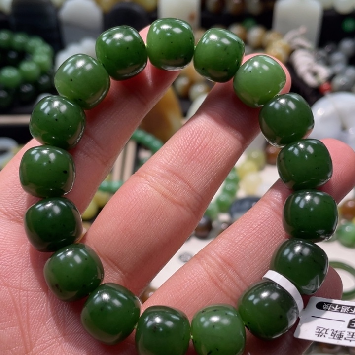 夫***荷和田玉未镶嵌手串