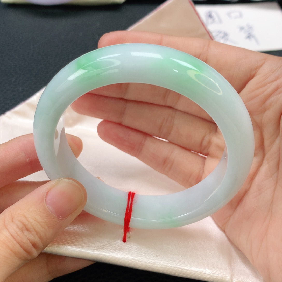 翡翠手镯未镶嵌缅甸57轮胎