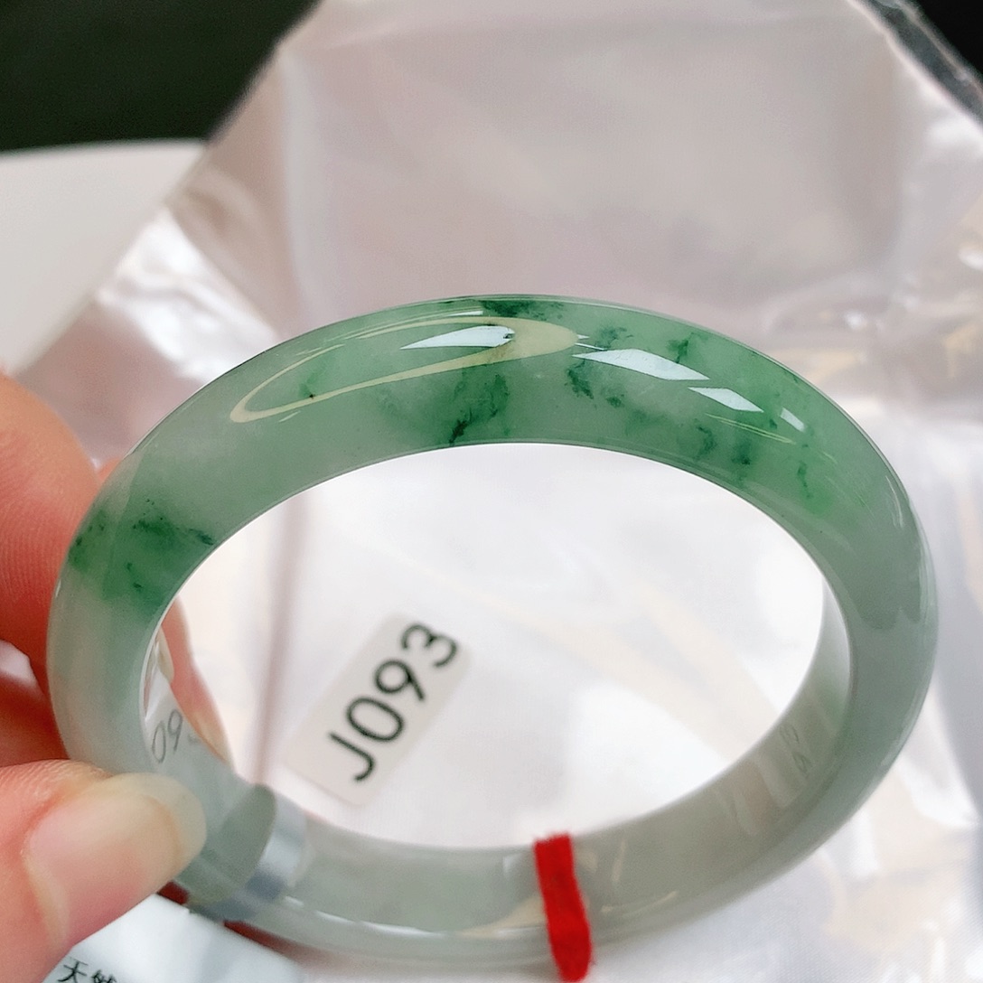 【闪购商品】翡翠手镯未镶嵌缅甸天然a货翡翠