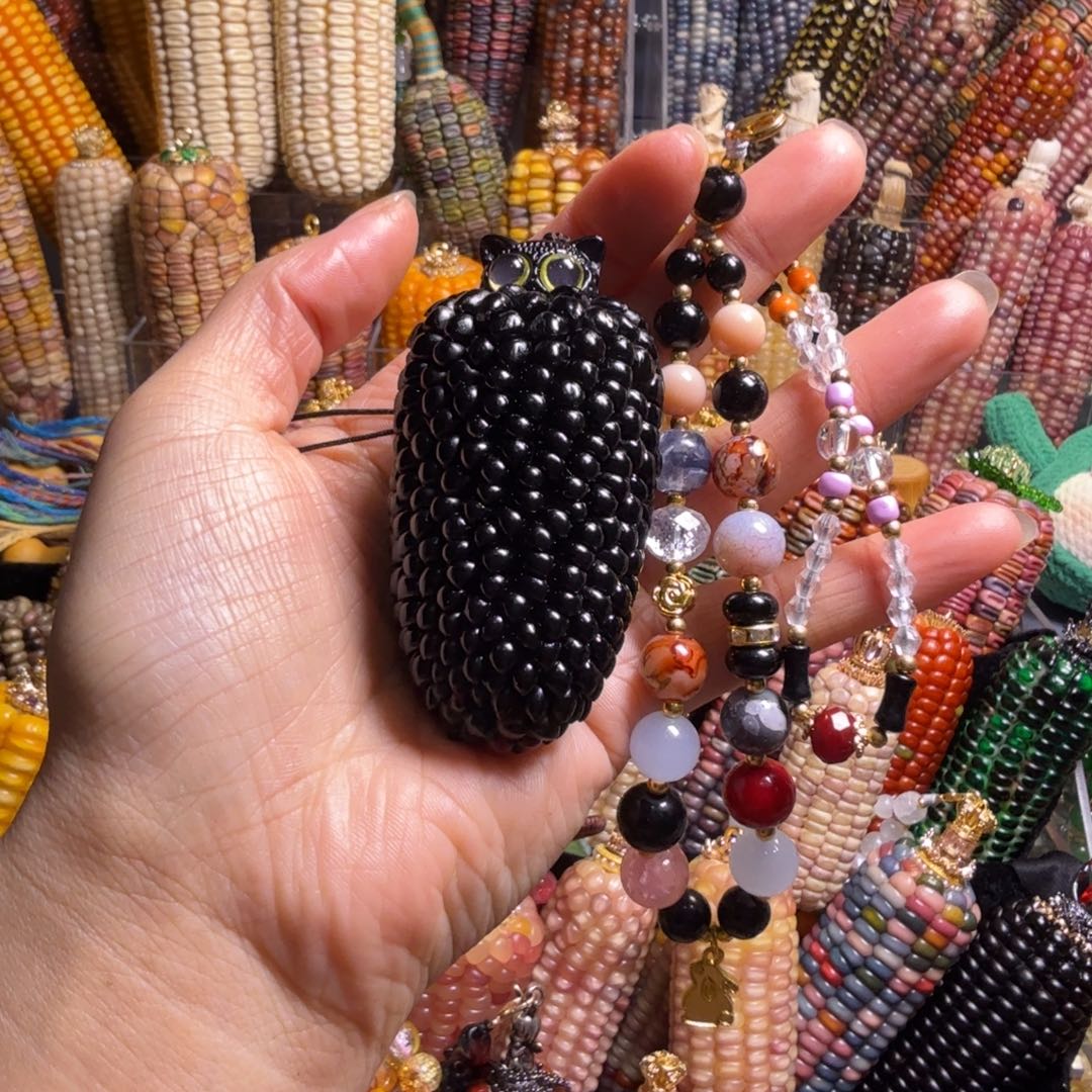 张***哈亚克力合金蕾丝黑猫小蹲