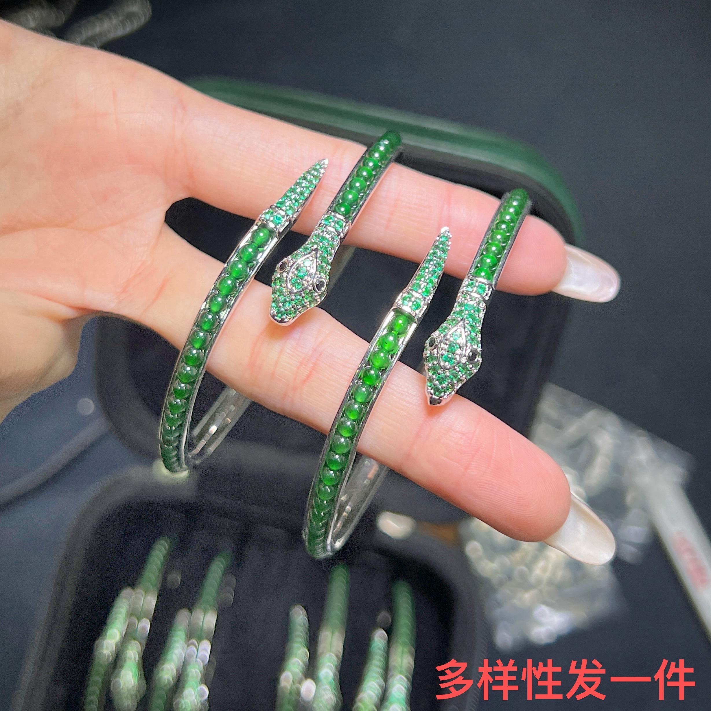 【红旭明玉】天然翡翠A货满绿小米珠蛇形手镯 多样性发一件