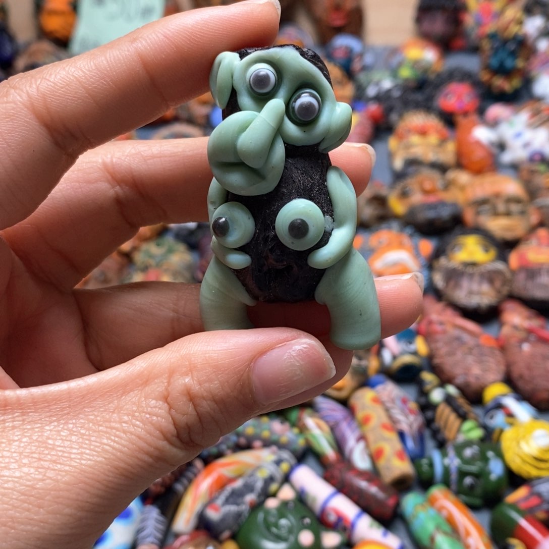 琉璃颈饰印度尼西亚猴子