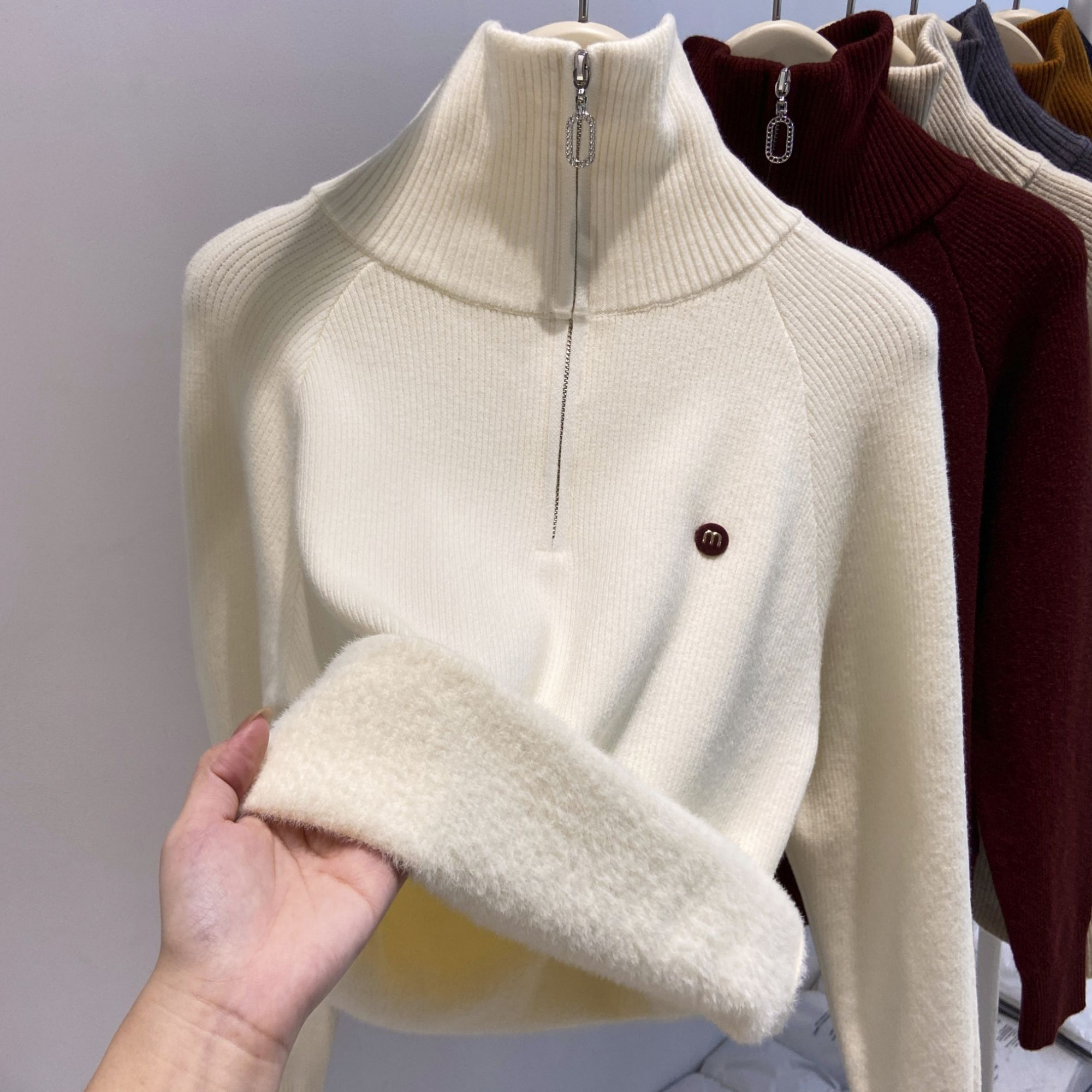 加绒加厚高领拉链针织衫毛衣女秋冬新款气质显瘦打底减龄翻领上衣