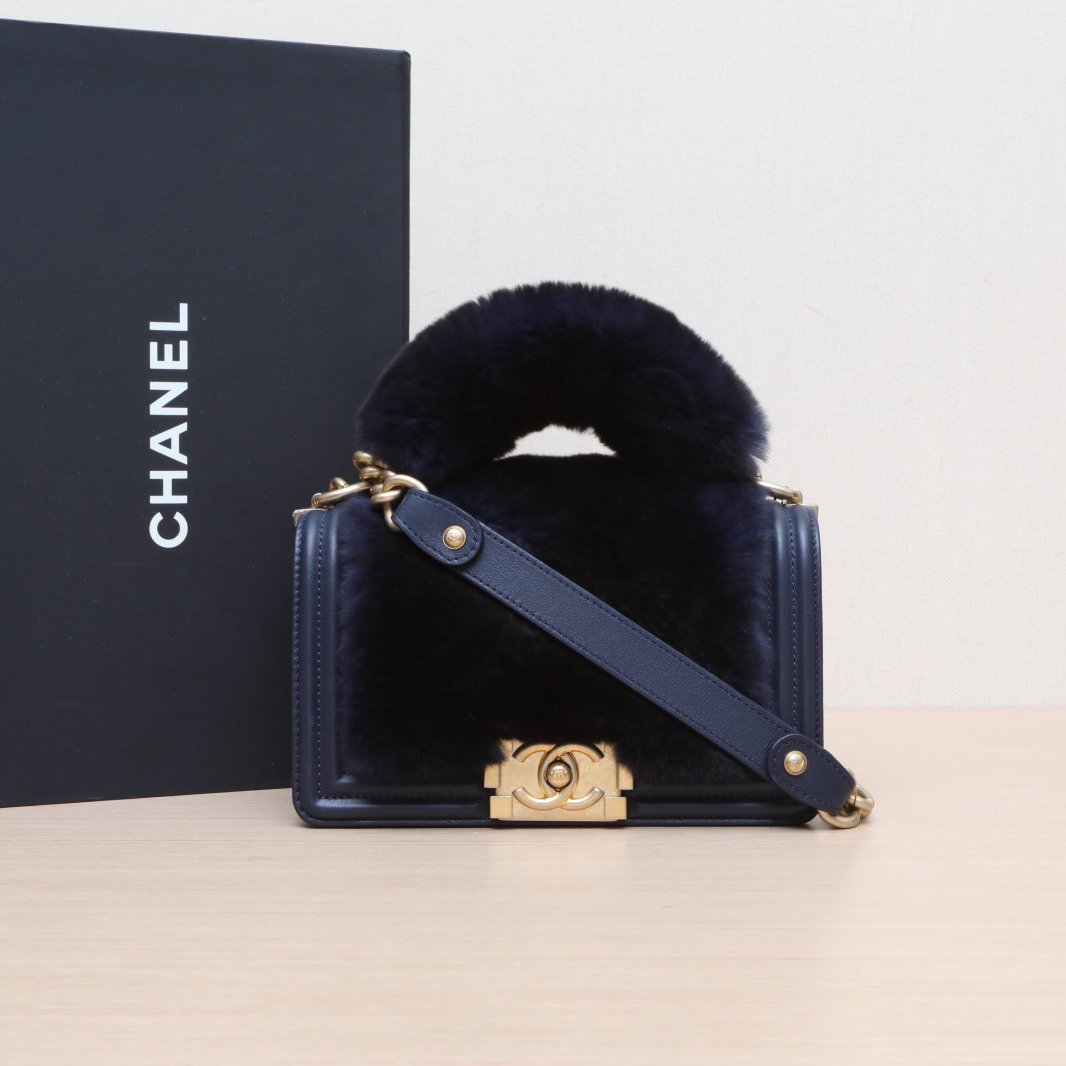 95新 Chanel/香奈儿 【黑黑】Leboy 小号 蓝色 26开 金扣 宫廷