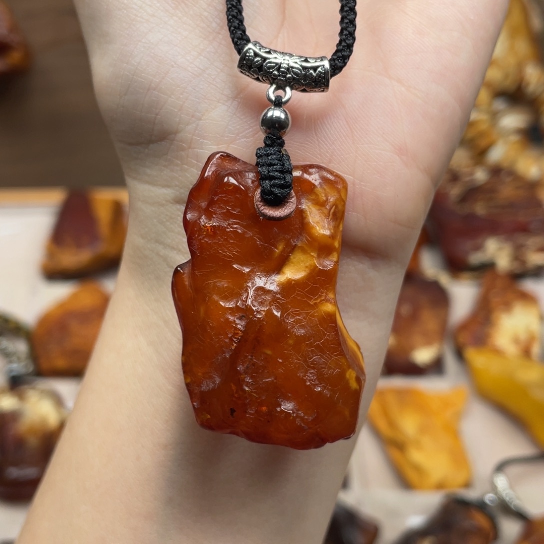 琥珀未镶嵌珠宝奇石