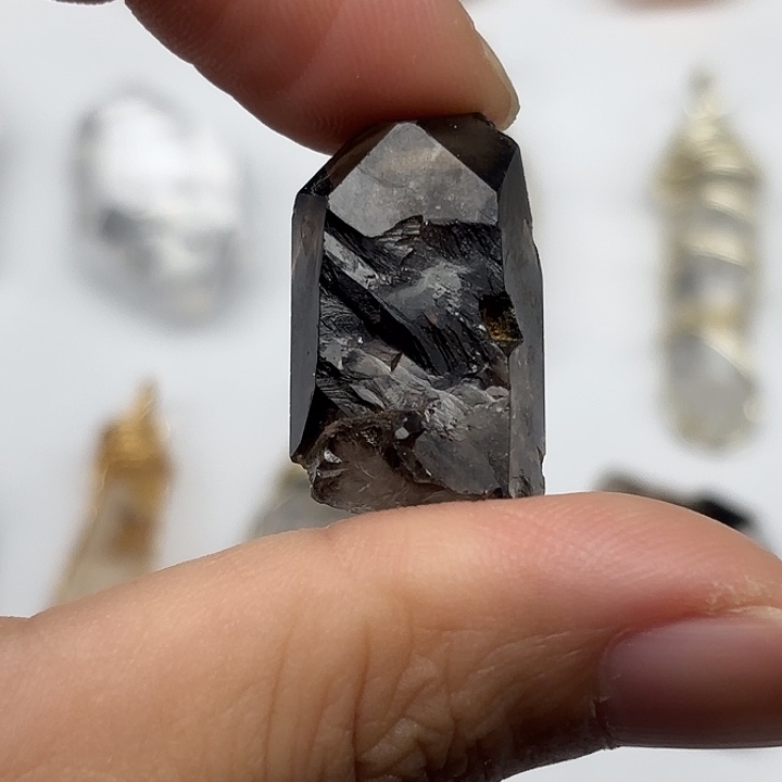 未镶嵌颈饰水晶深茶闪灵钻25mm+