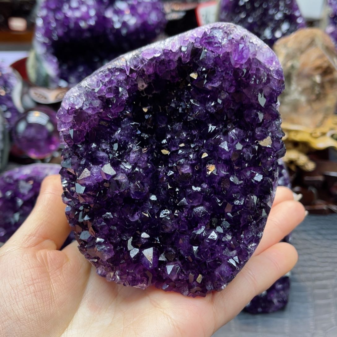 紫晶大型摆件（非配饰）未镶嵌