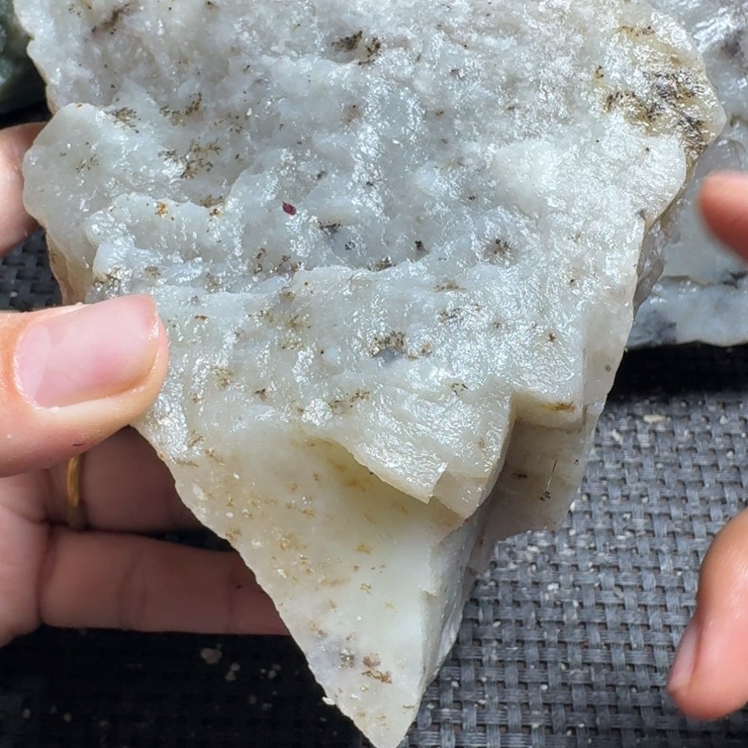 和田玉（糖玉）未镶嵌颈饰