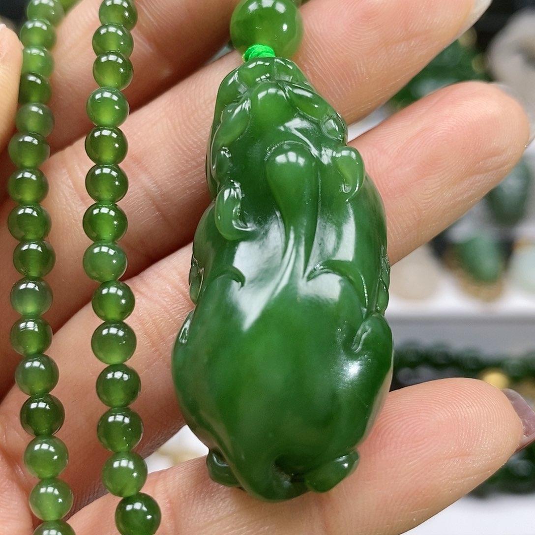 和田玉颈饰未镶嵌