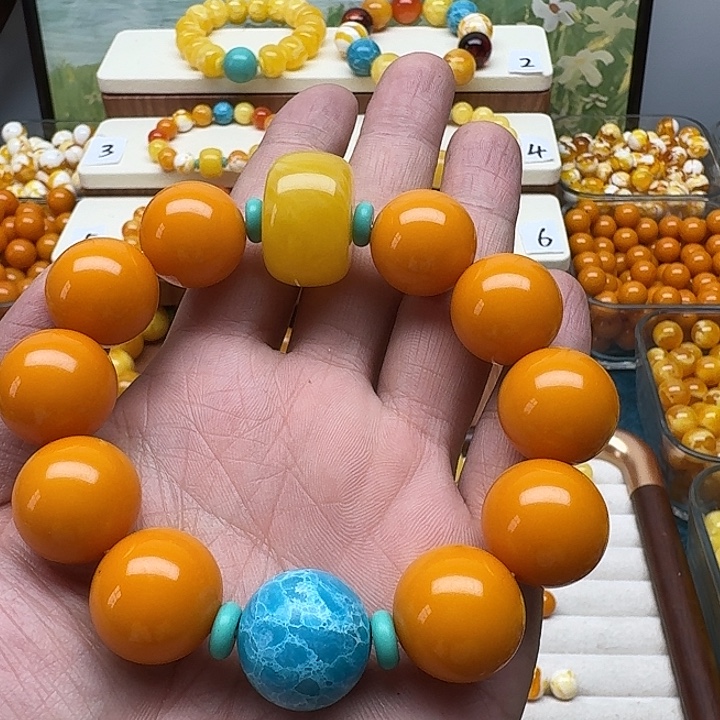 王***伟非金属老蜜色素串搭配一条