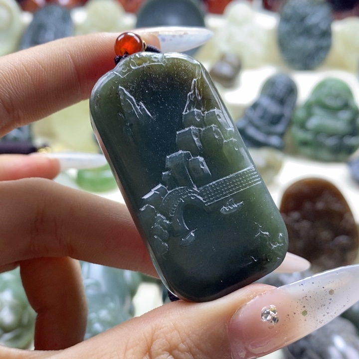 和田玉颈饰未镶嵌