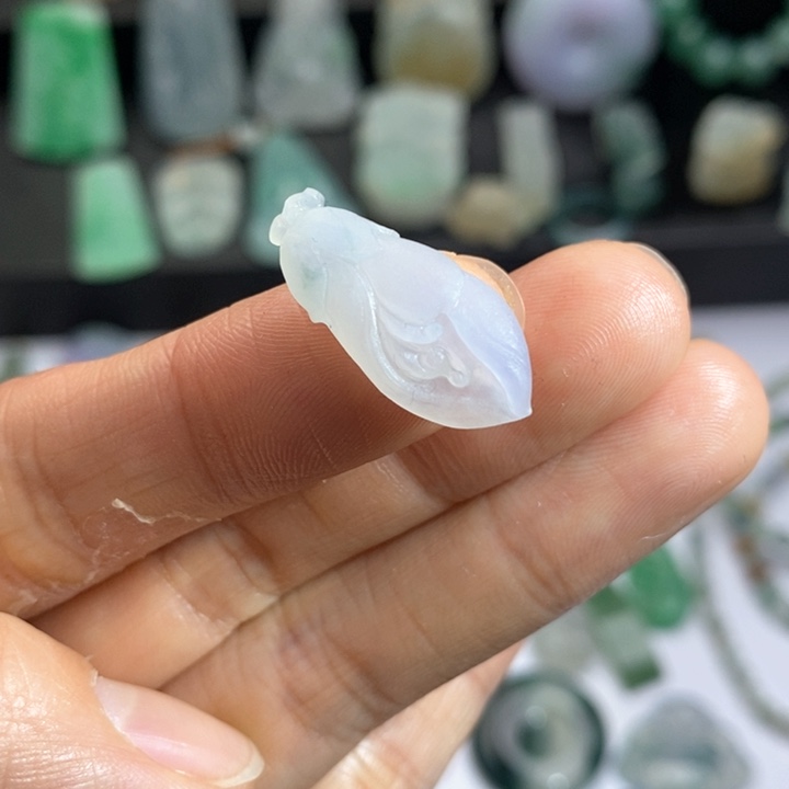 定制翡翠未镶嵌玉兰花