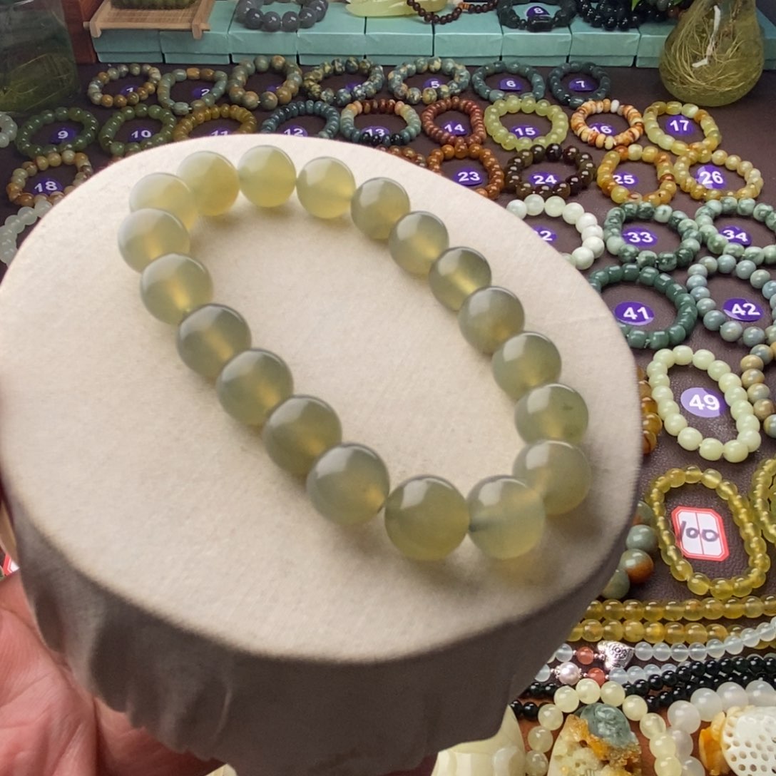 蛇纹石玉手串未镶嵌