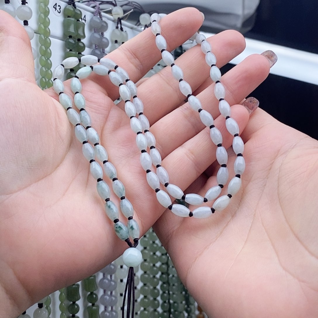 翡翠未镶嵌颈饰谁*谁