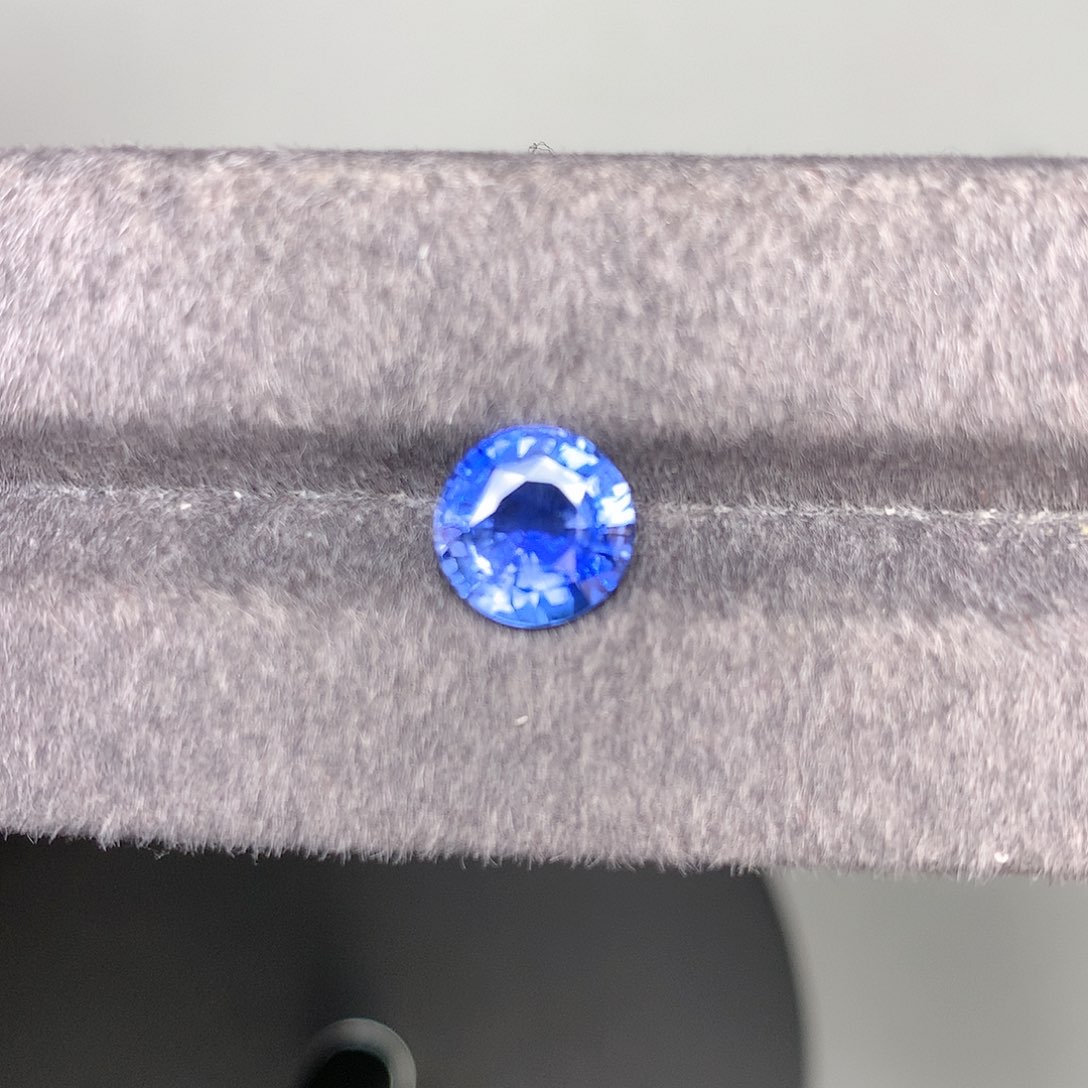 蓝宝石裸石未镶嵌矢车菊蓝宝石3.13克拉未镶嵌