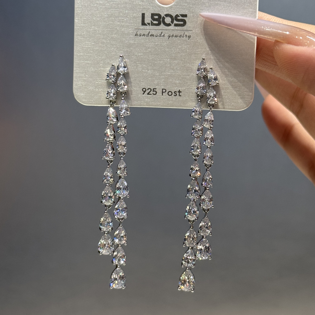 铜合金锆石耳饰 新款气质轻奢高级感长款水滴流苏小众耳环时尚女