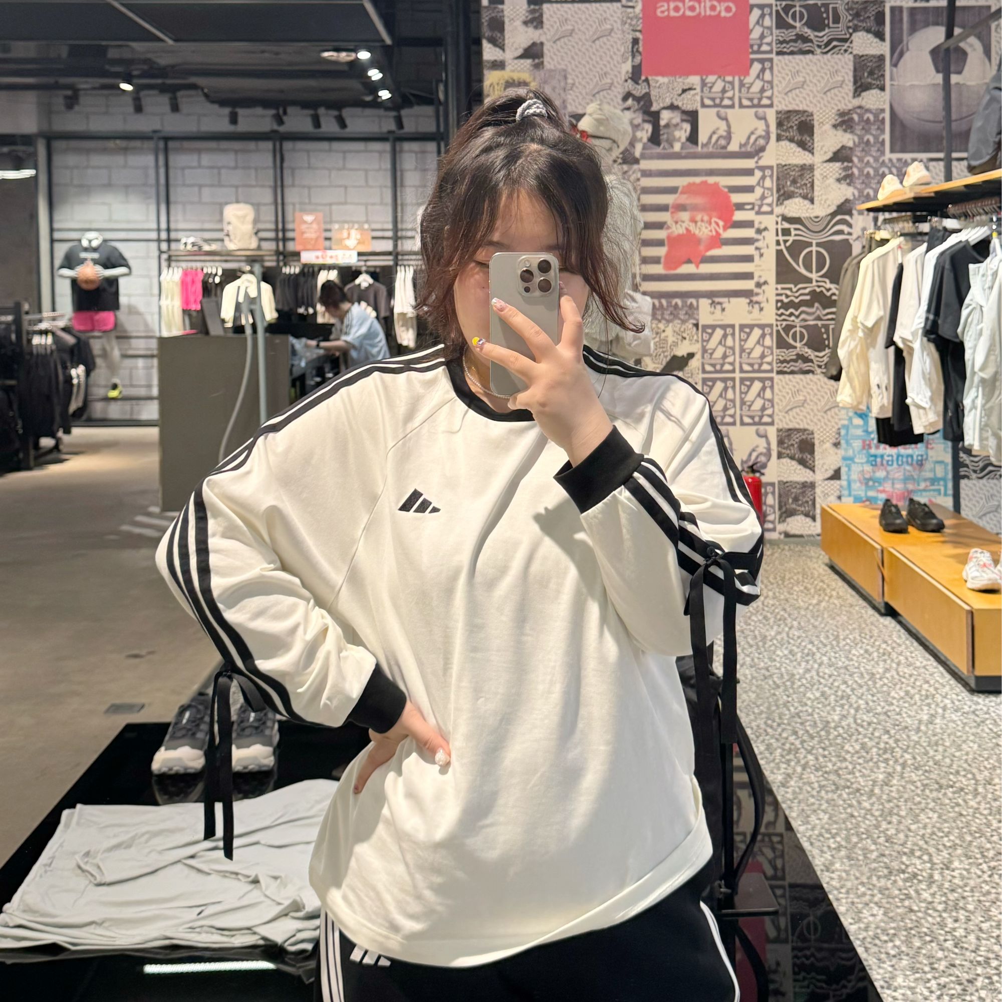 【玖伍AD】阿迪达斯女子运动长袖T恤KG3859