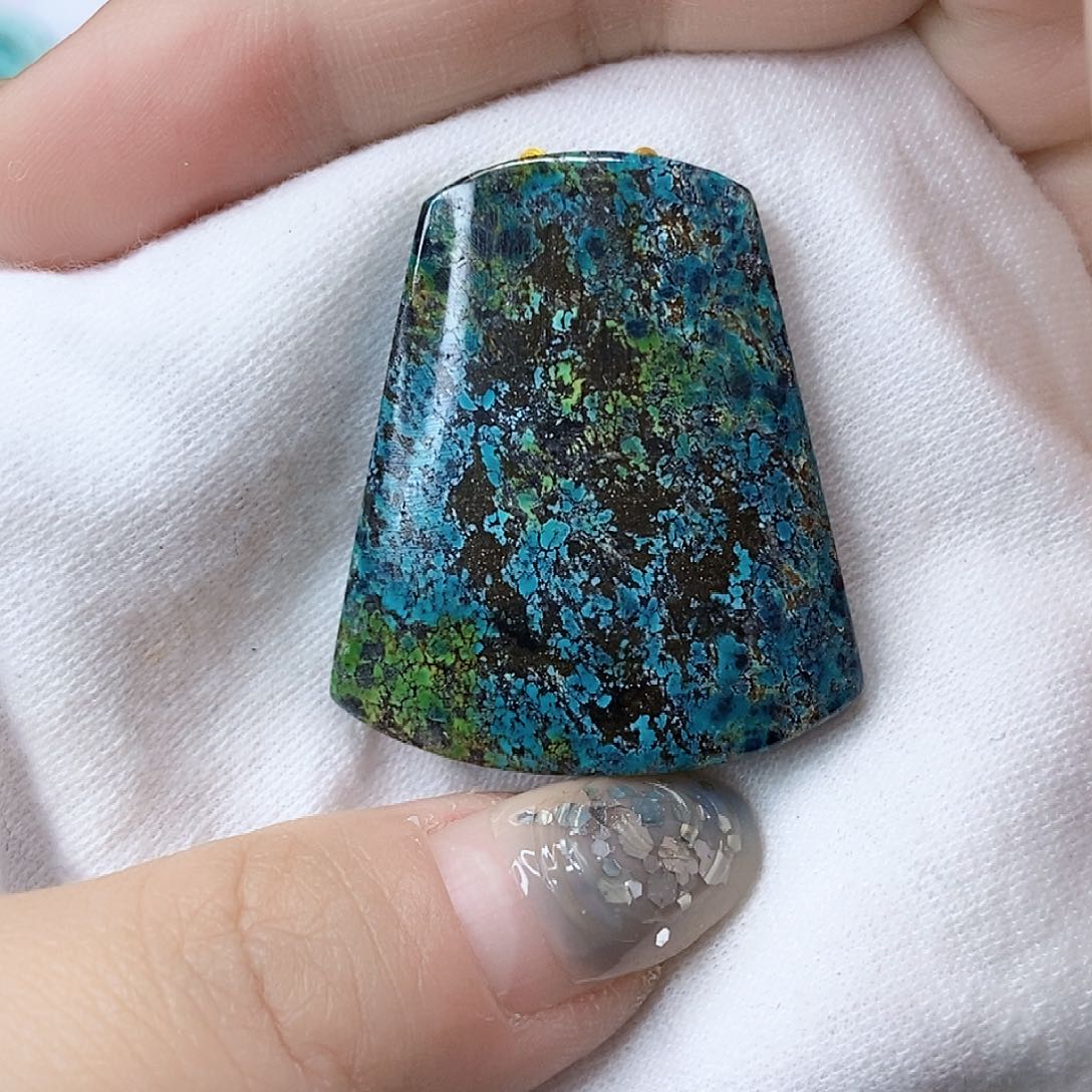 绿松石未镶嵌珠宝奇石