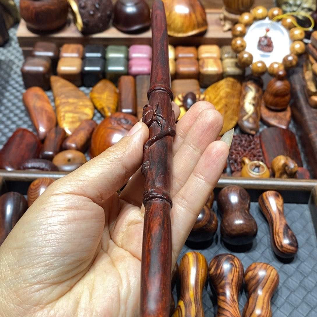 I***0檀香紫檀（小叶紫檀）