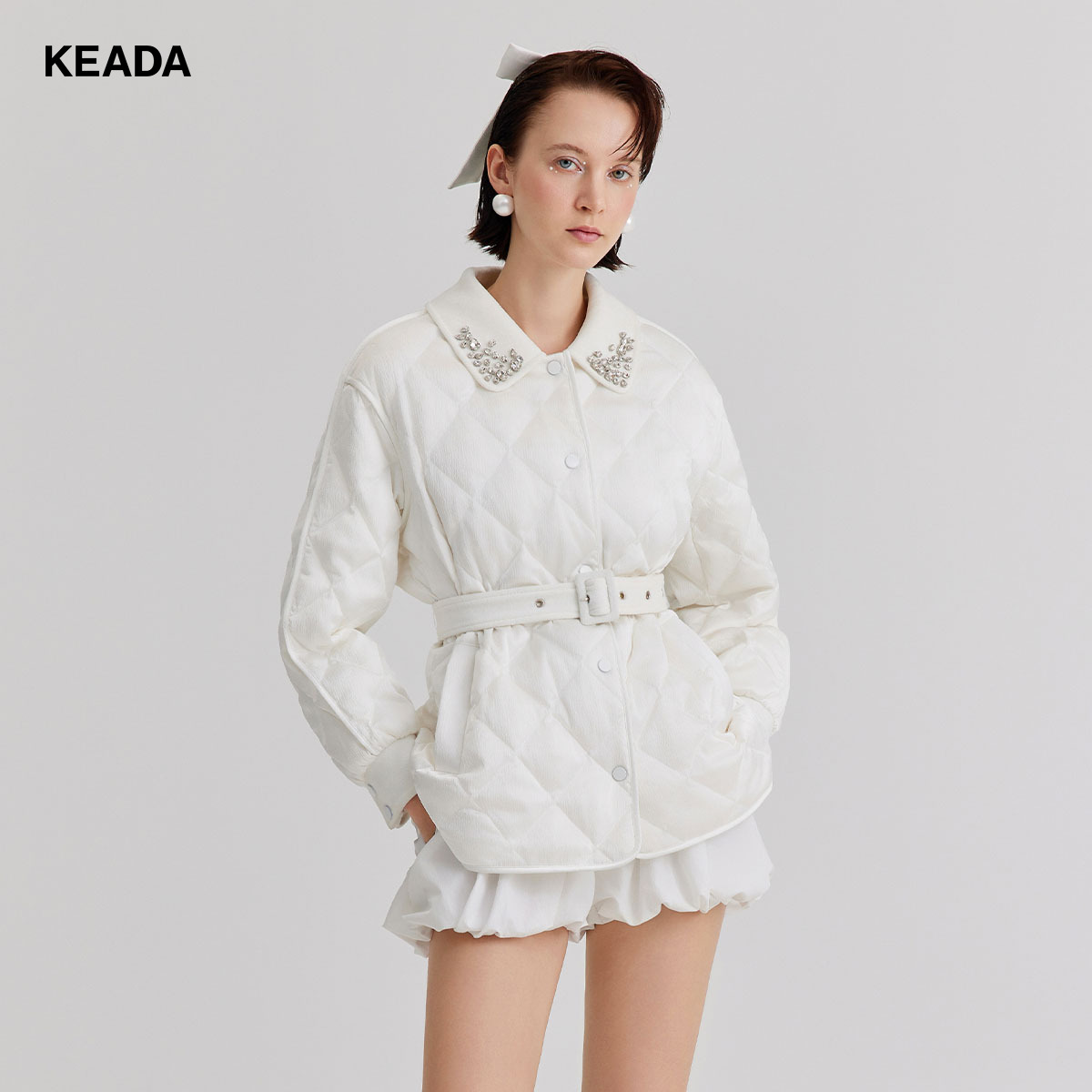 KEADA廓形白色羽绒服夹克女外套轻薄款收腰贵气KSN3SU3165