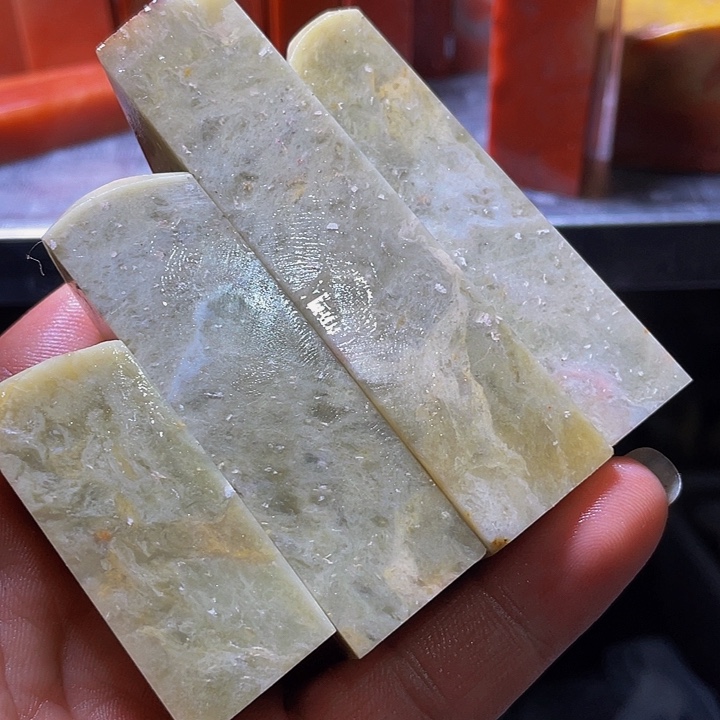 寿山石n**l寿山石是在