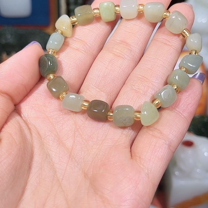 风***沙和田玉未镶嵌挂件