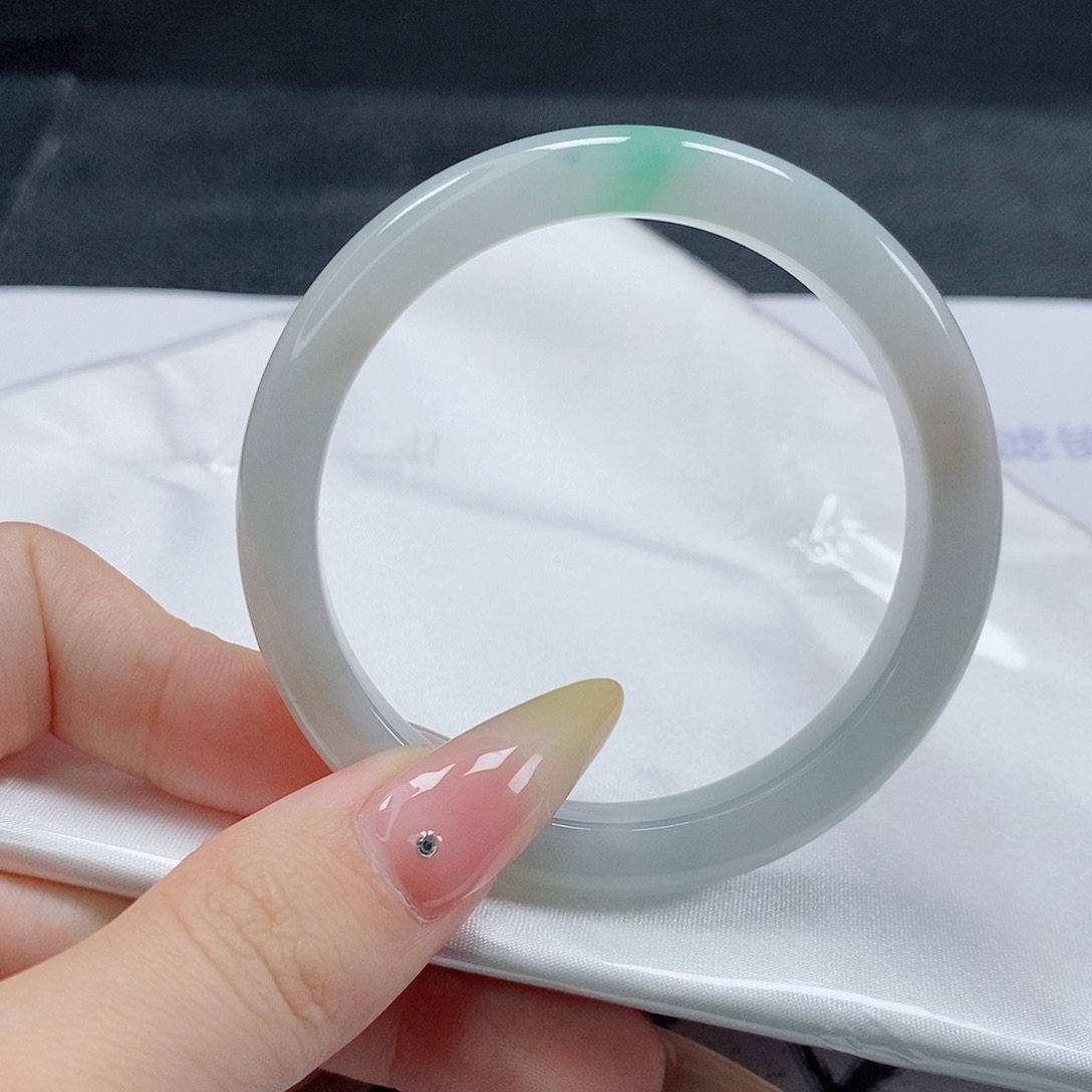 【闪购商品】翡翠手镯未镶嵌400号