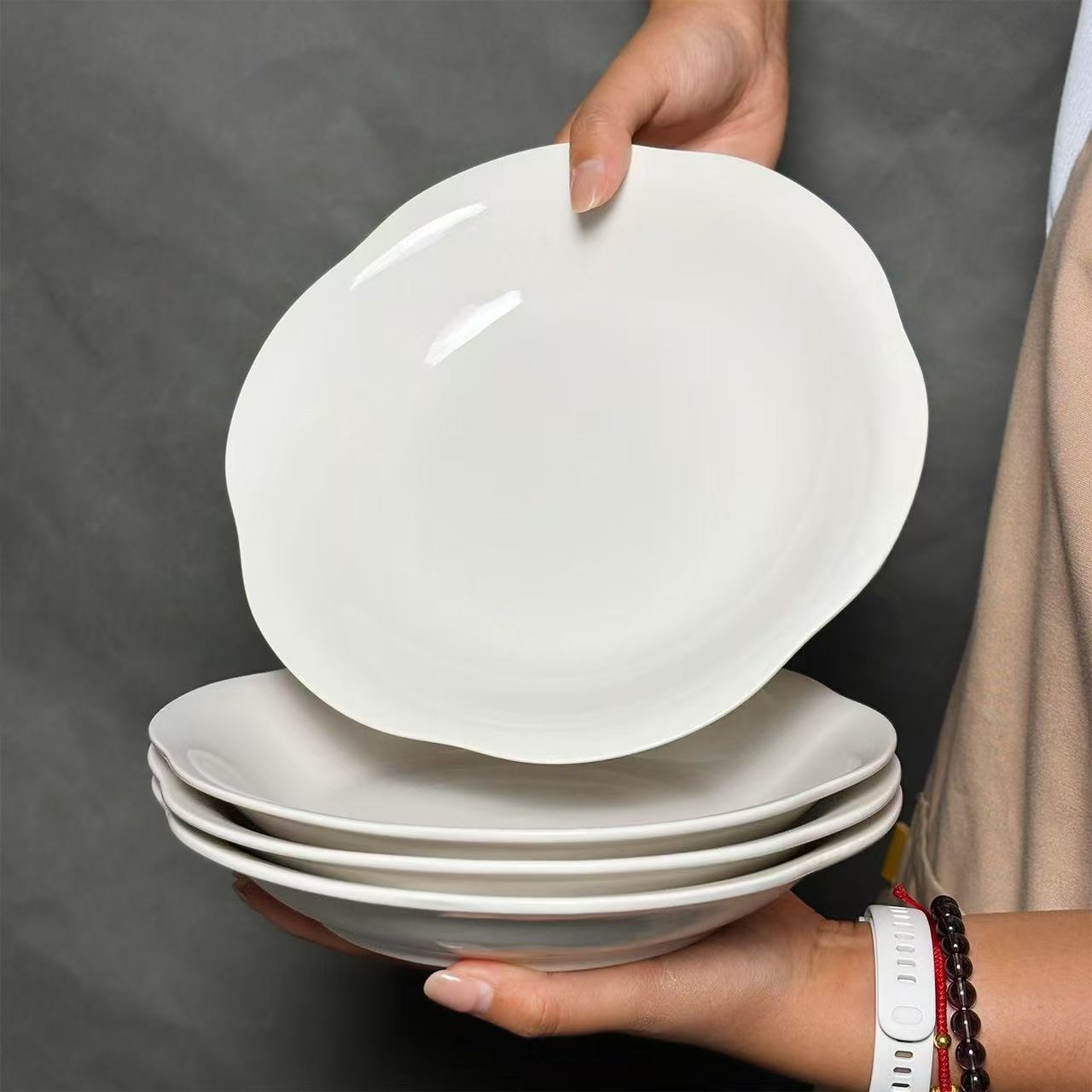 纯白陶瓷梅花盘荷叶盘花瓣盘深盘家用炒菜盘子水果盘凉菜盘异形盘