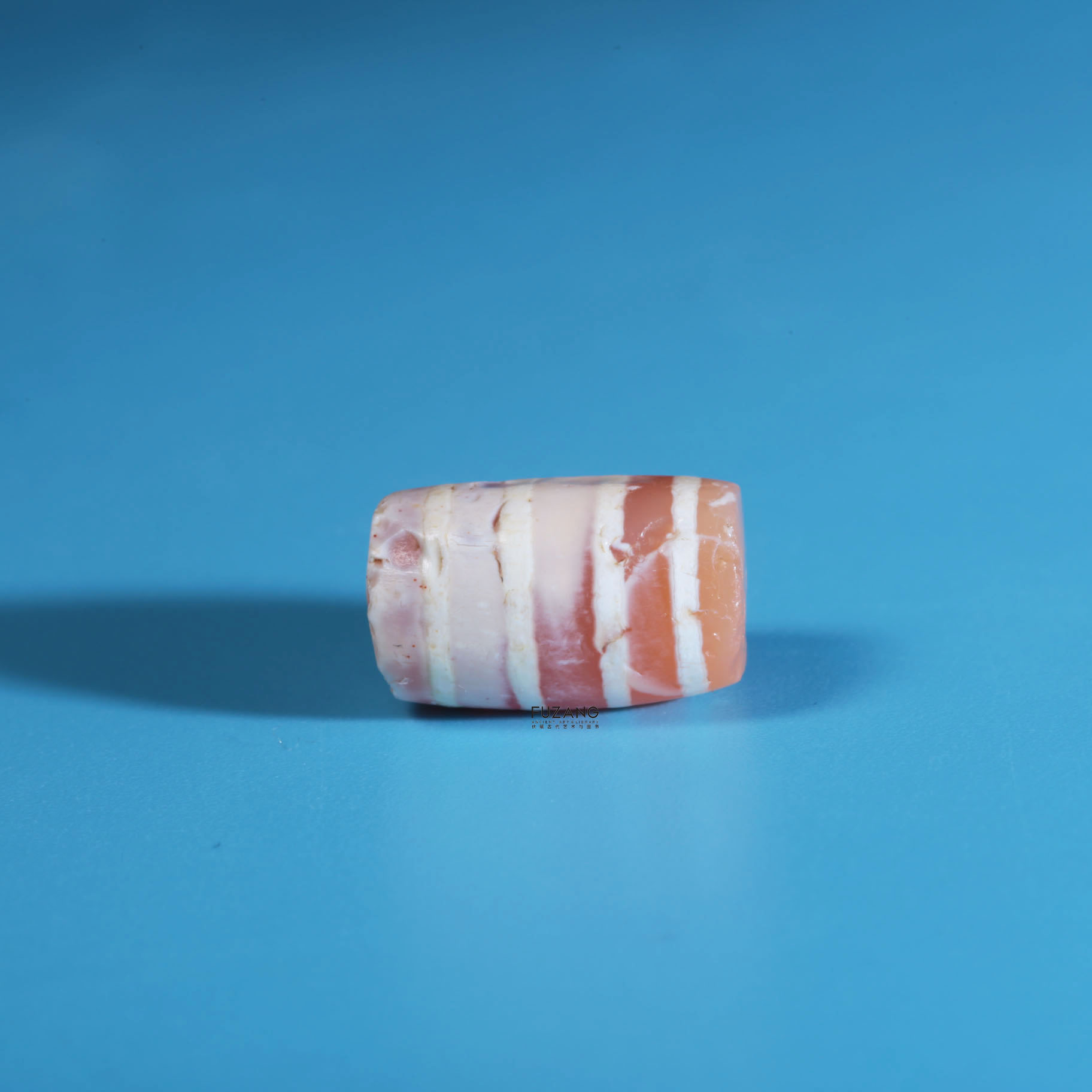 红玉髓奶皮四线线珠 直径9.5mm，对孔15.1mm FZ17596