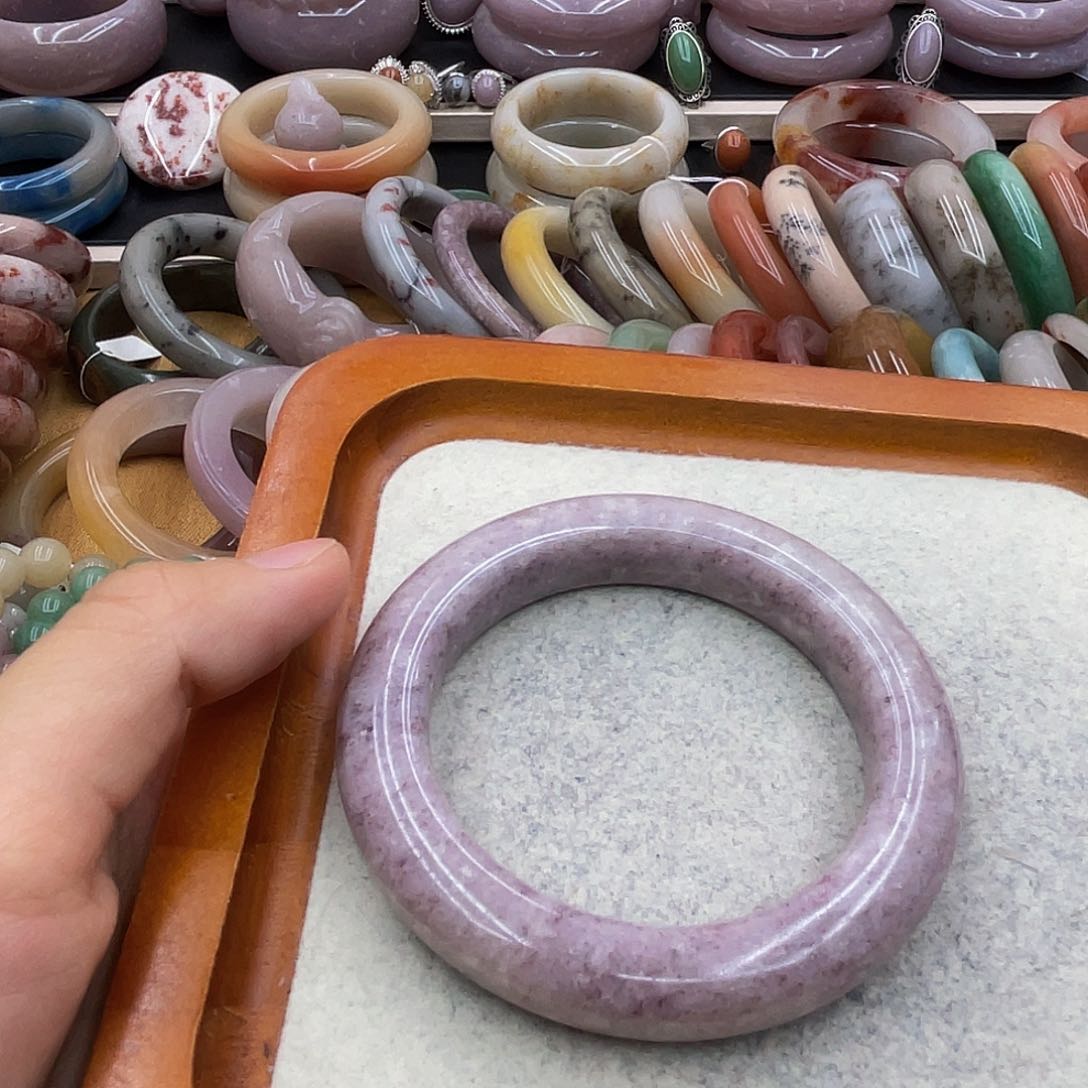 石英岩玉圈口54未镶嵌油*饼