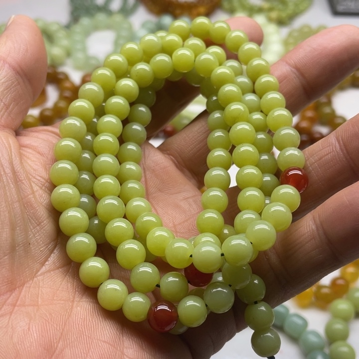 蛇纹石玉项链未镶嵌