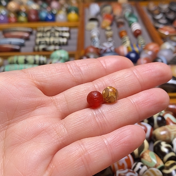 索***尔玛瑙/玉髓未镶嵌颈饰