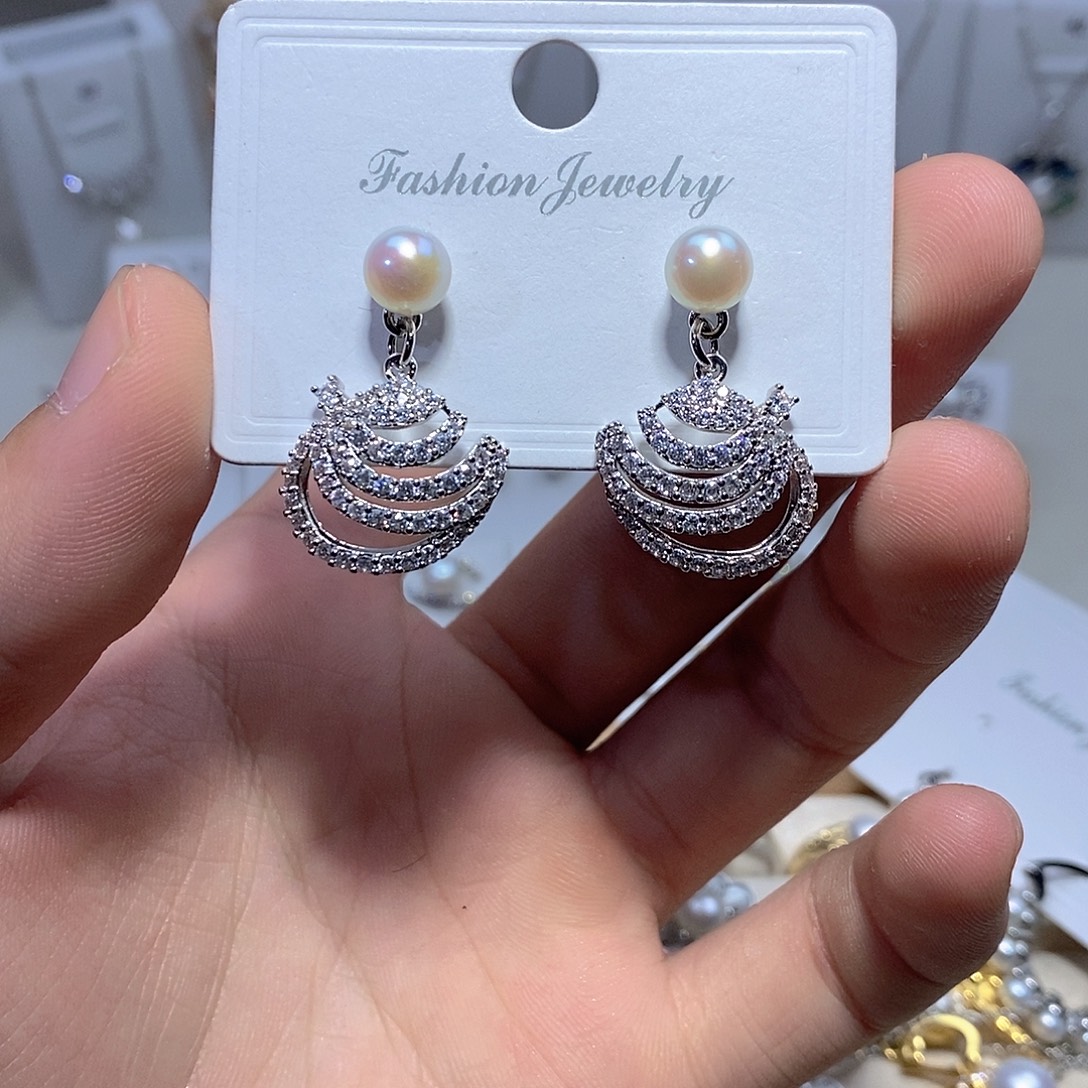 淡水珍珠银S925镶嵌耳饰