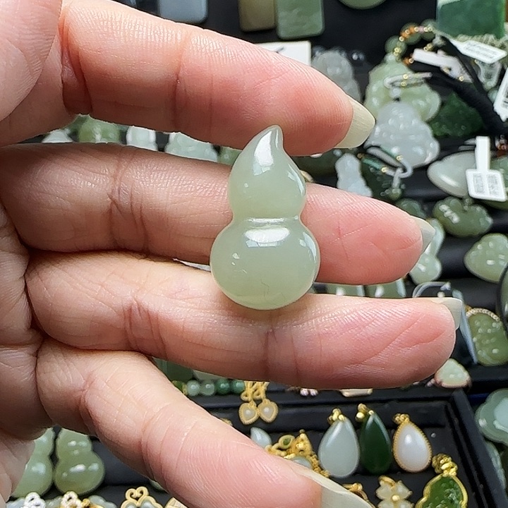 颈饰未镶嵌和田玉杵**丧