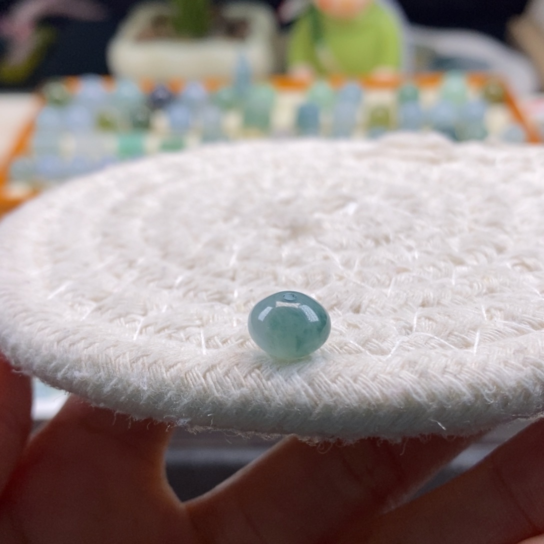 翡翠散珠天然翡翠飘花鼓珠9×6.4