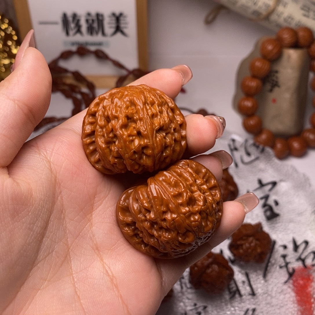 M***g文玩核桃文玩核桃