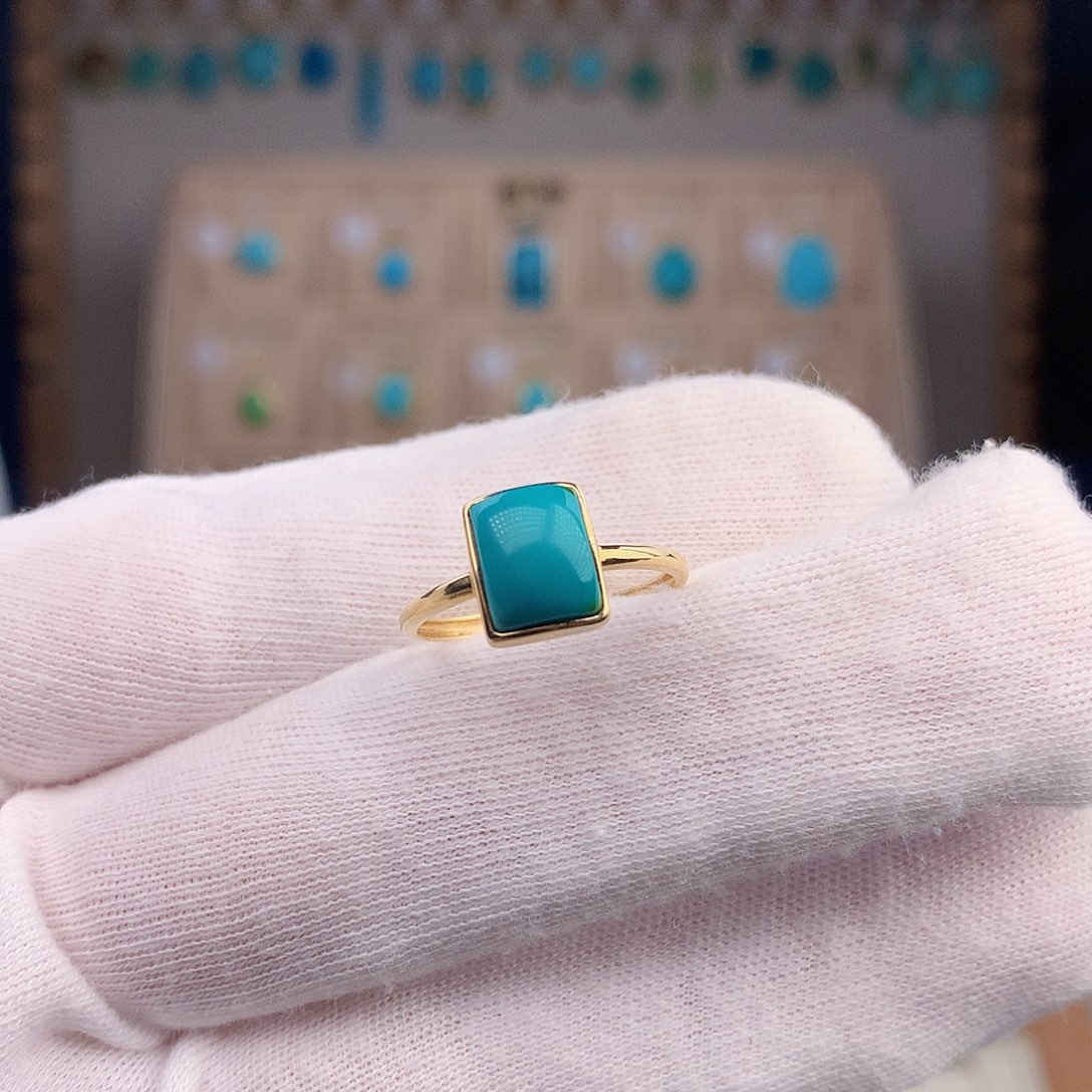 绿松石戒指18K金镶嵌