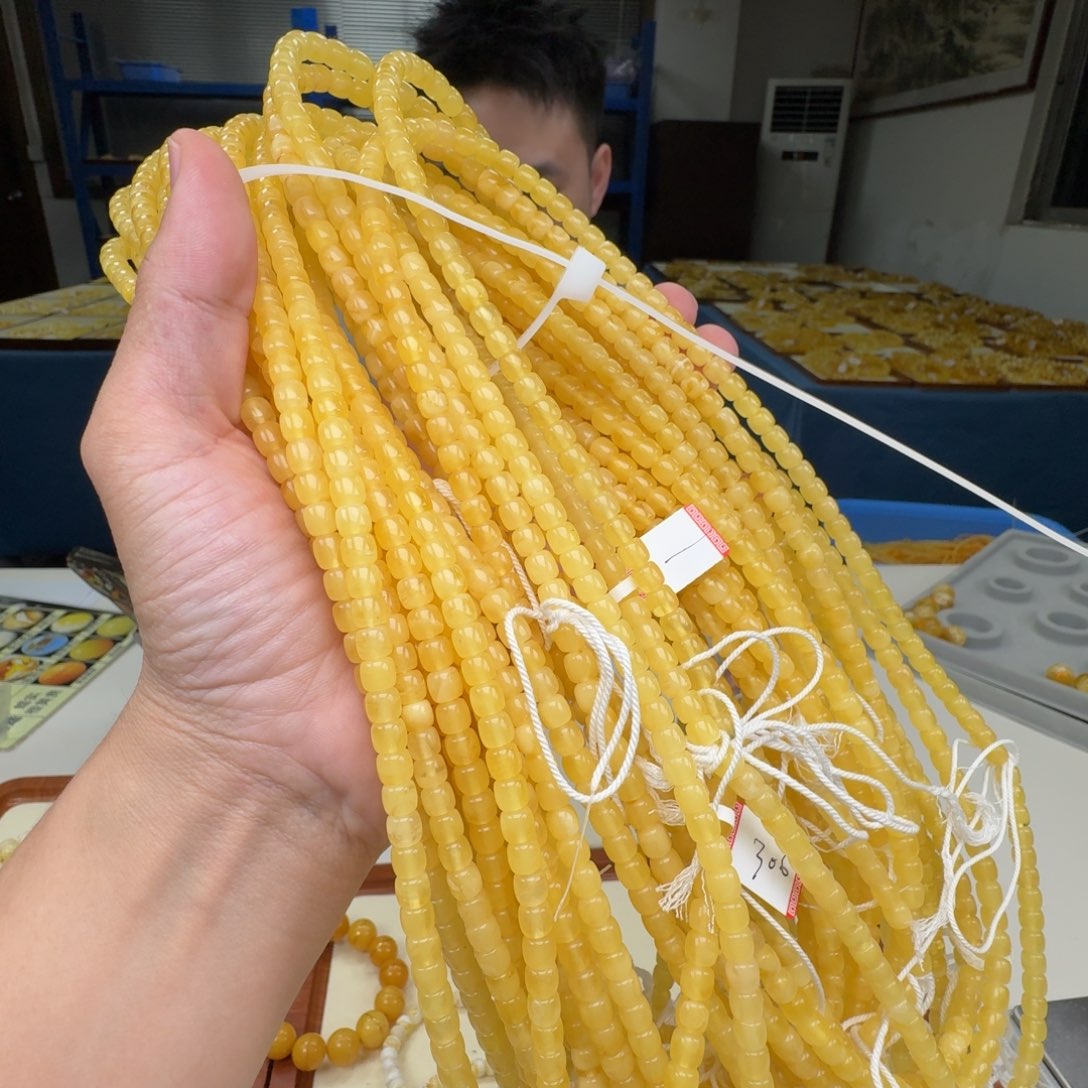 琥珀未镶嵌手链多样性发其一