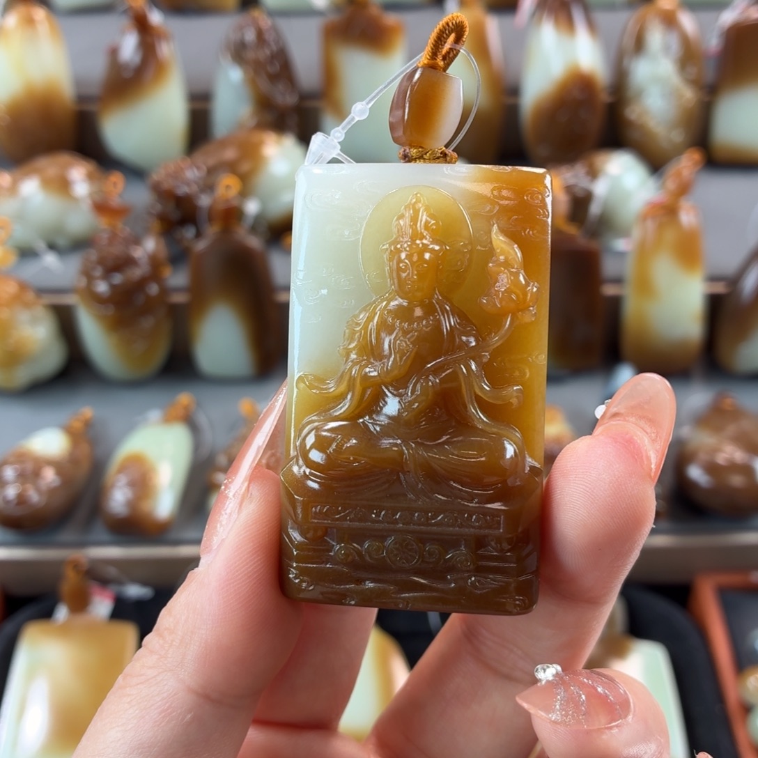 和田玉未镶嵌颈饰