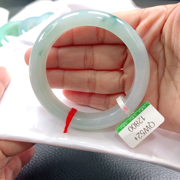 翡翠手镯未镶嵌52535253