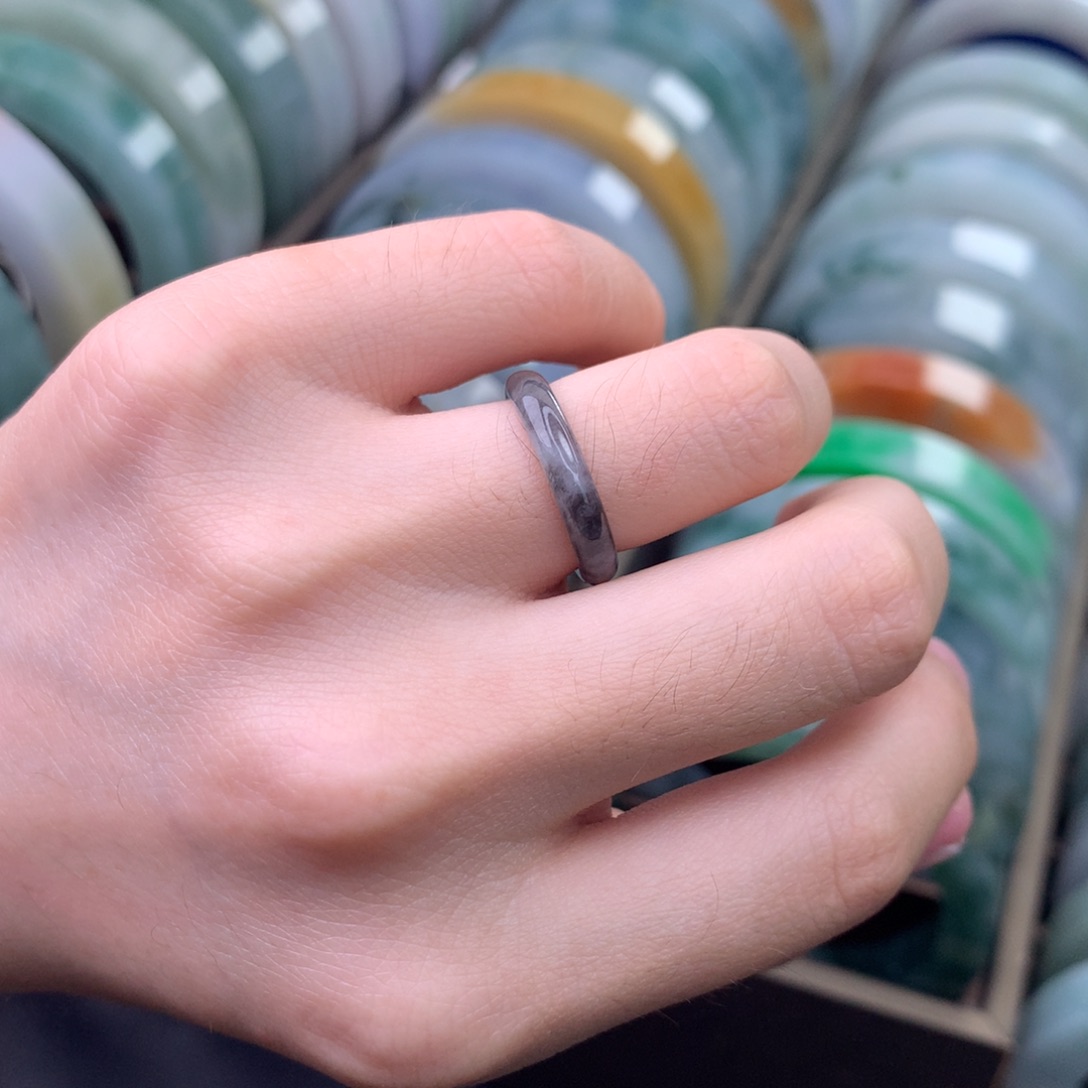 翡翠未镶嵌戒指戒指