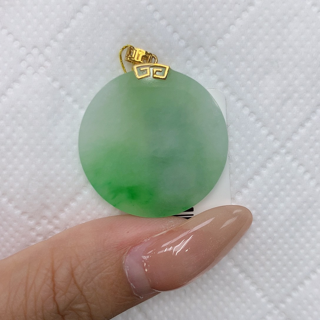 颈饰18K金镶嵌翡翠