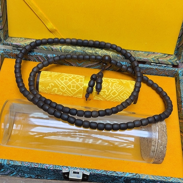大叶紫檀（黑酸枝木类）
