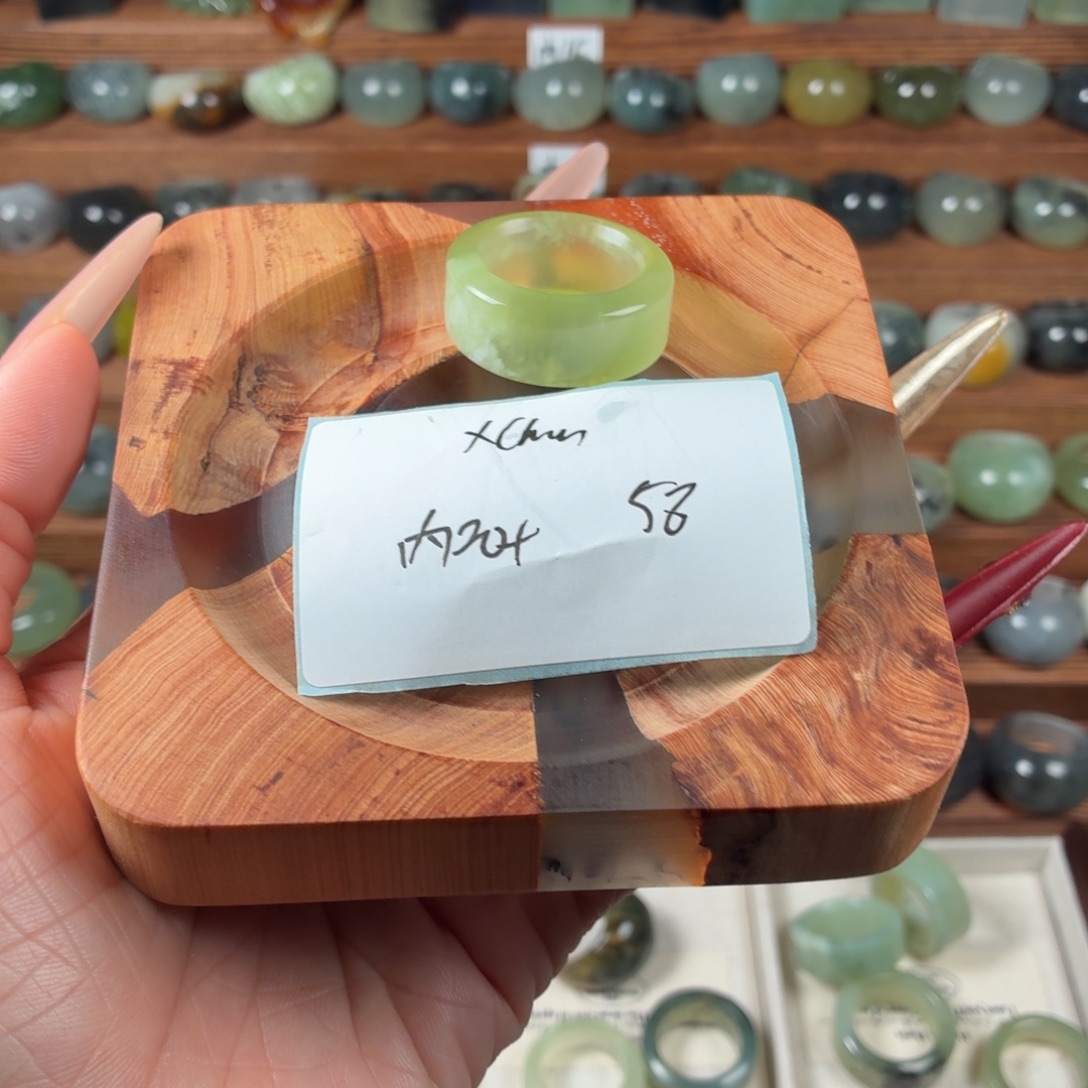 x***n蛇纹石玉未镶嵌戒指