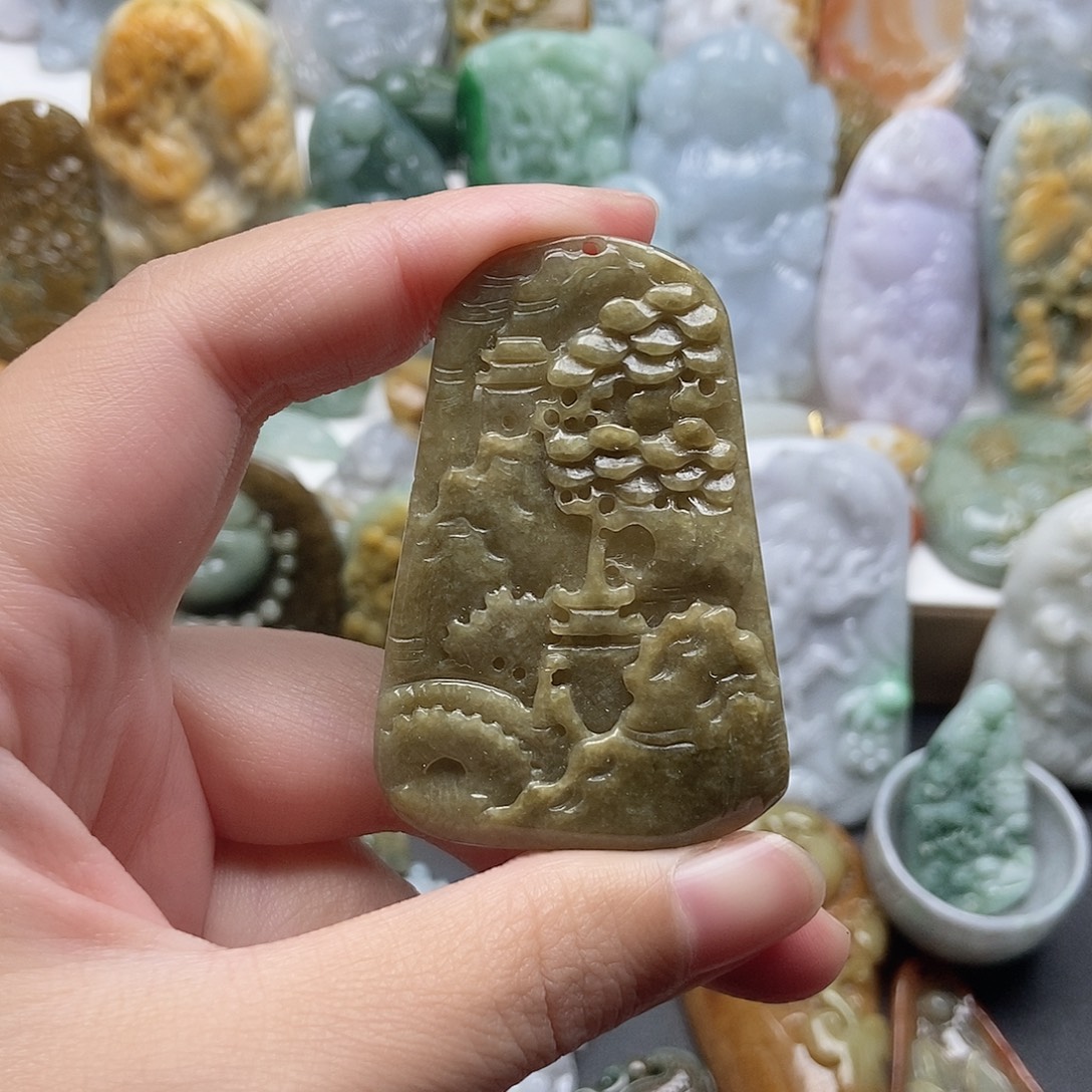 翡翠未镶嵌颈饰翡翠