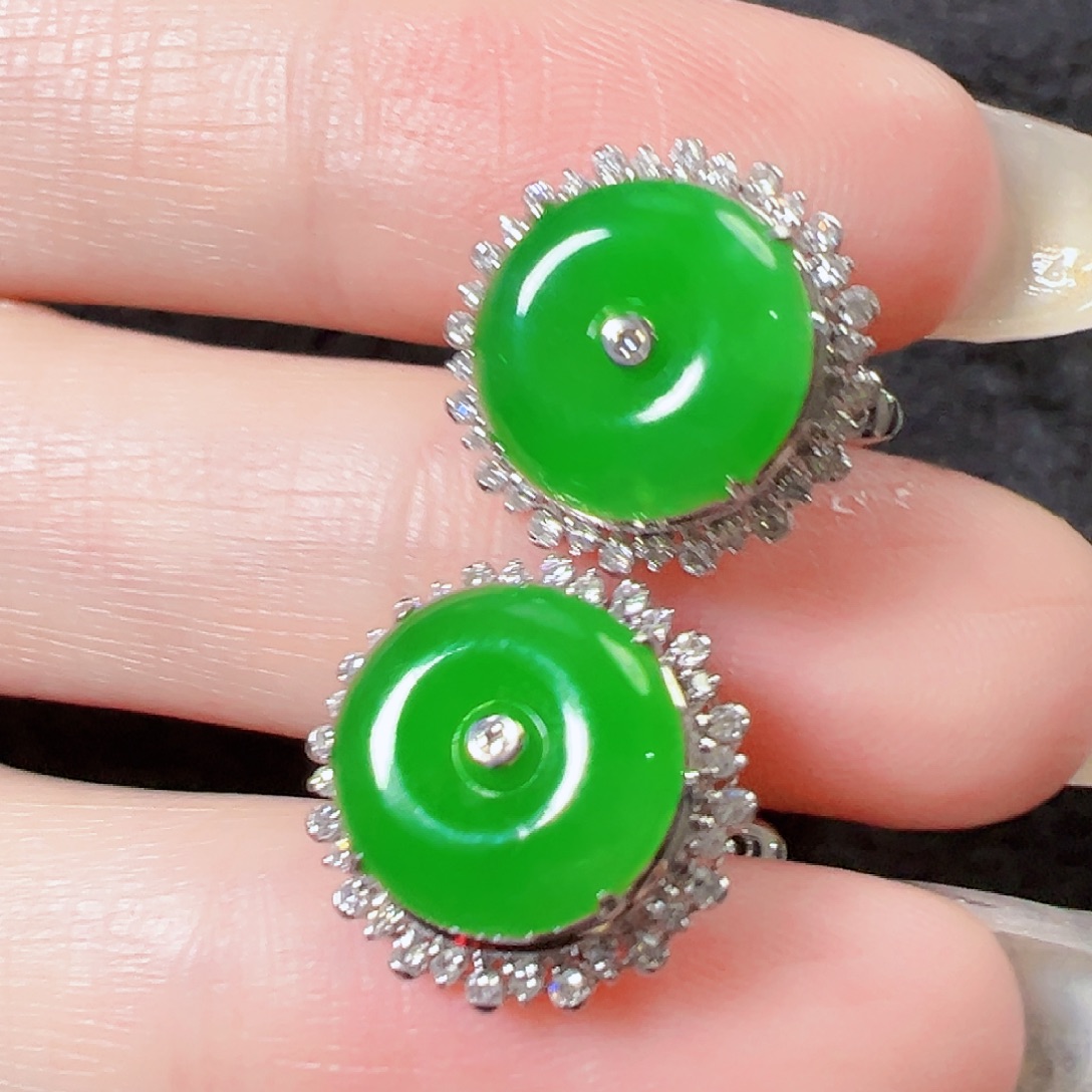 翡翠18K金镶嵌耳饰签收后24小时鉴赏期，过时不退