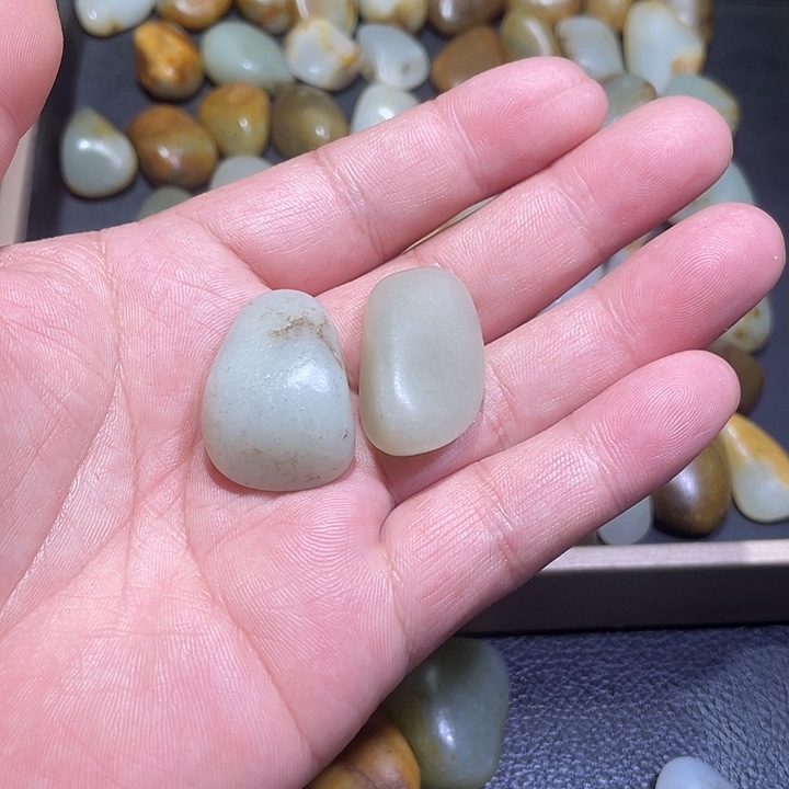 永***增和田玉未镶嵌颈饰