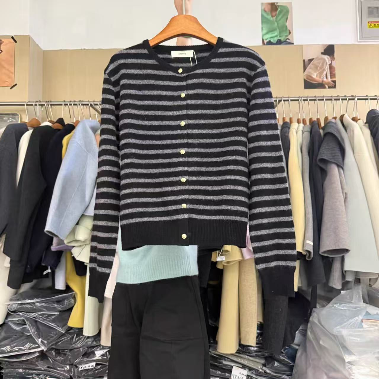 蜗牛家休闲秋冬圆领条纹厚款上衣套头长袖羊毛衫4020