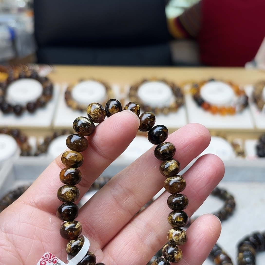 迷***光琥珀未镶嵌裸石九90178